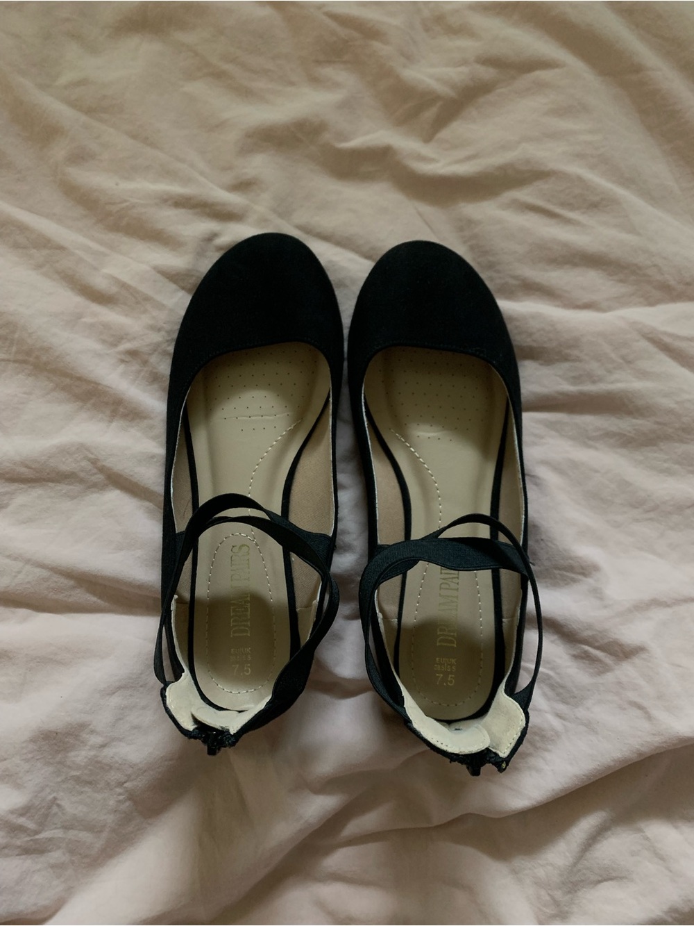NWOT Dream Pairs Black Ankle-Strap Ballet Flats with Cushioned Insole